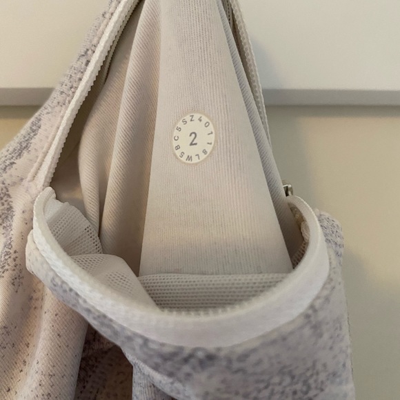 Lululemon leggings - Picture 3 of 4